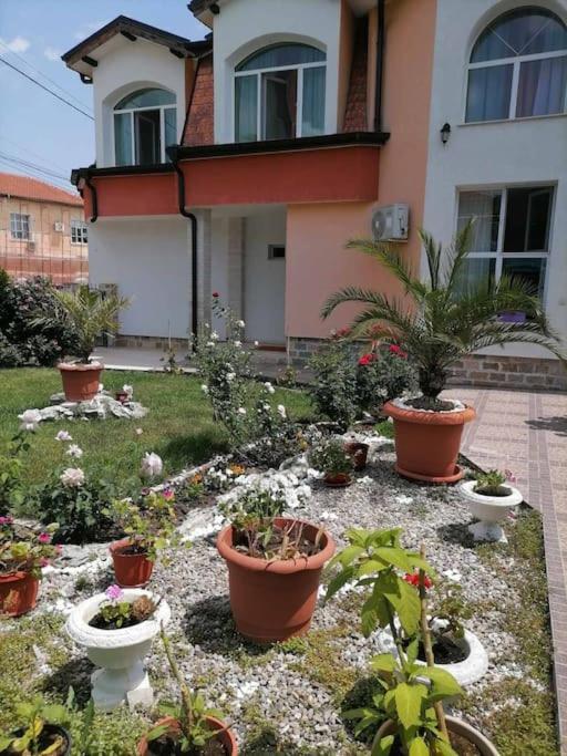 Lucky 2 Pavel Banya Exterior foto